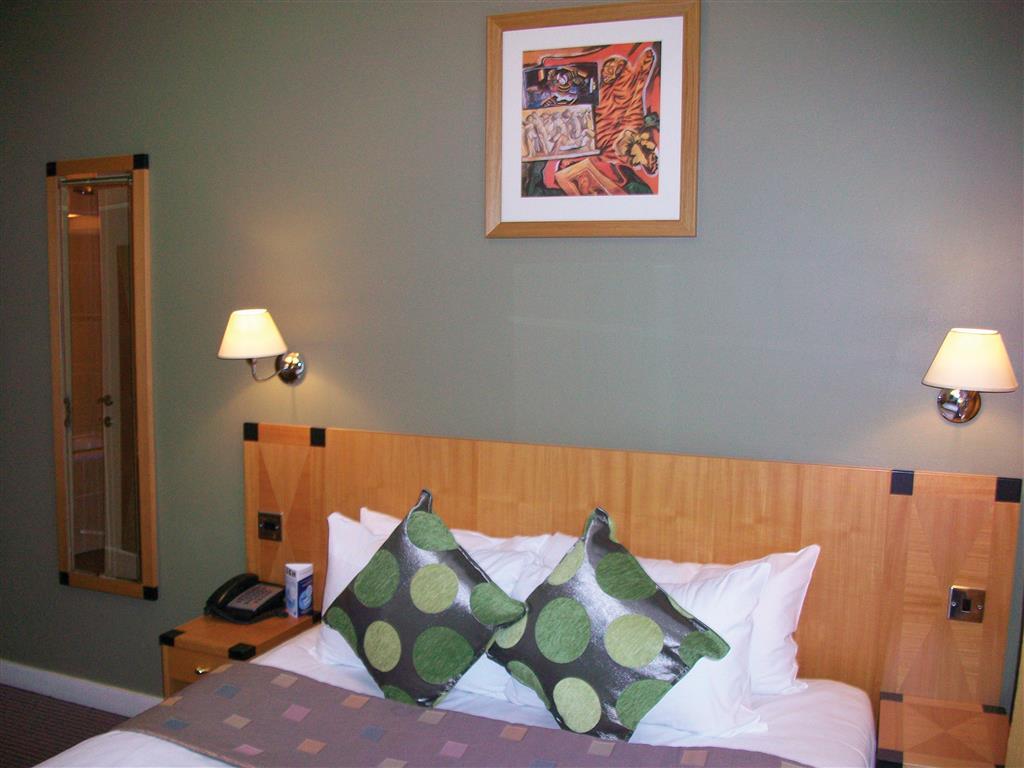 Best Western Sheffield City Centre Cutlers Hotel Room photo